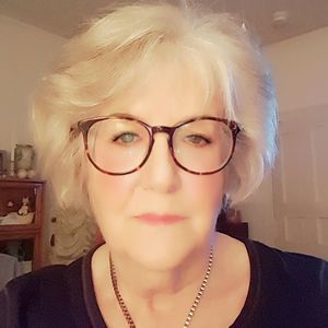 Meet your Posher, Pam